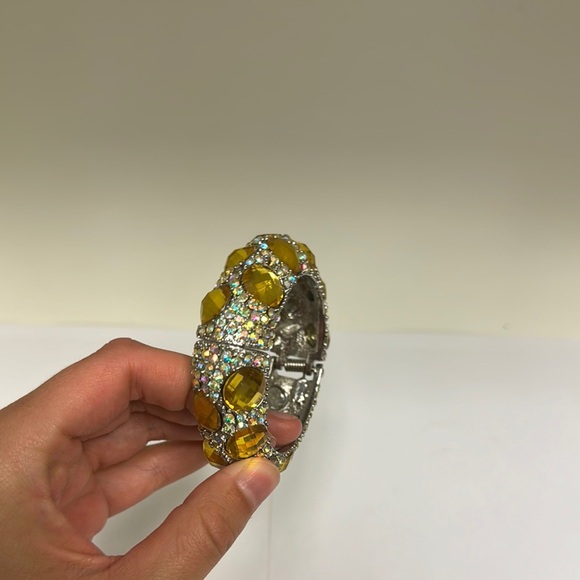Silver and Yellow Gemstone Bracelet - Picture 3 of 3